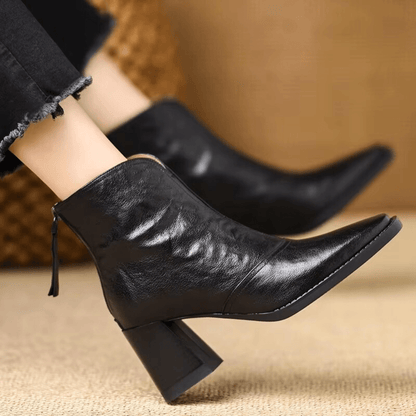 Leather ankle boots with medium heel