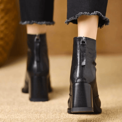 Leather ankle boots with medium heel