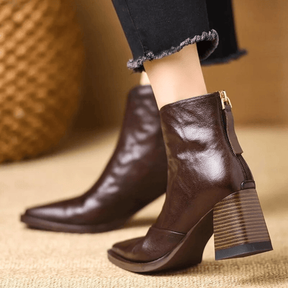 Leather ankle boots with medium heel