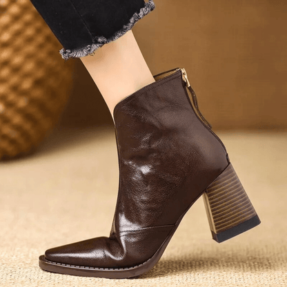 Leather ankle boots with medium heel